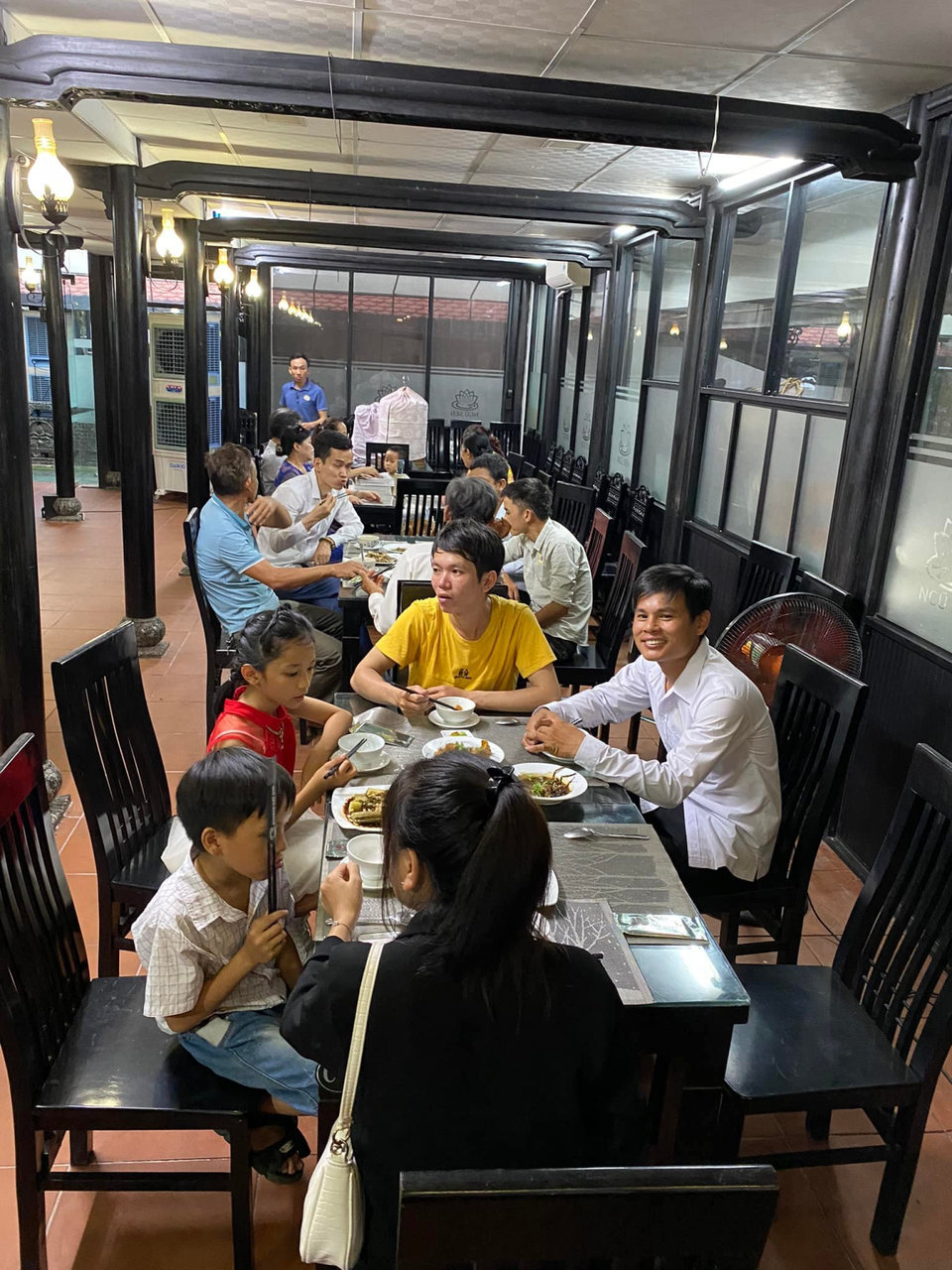 Sự Kiện Tác Giả Lý Tứ Ký Tặng Sách và Giao Lưu Với Độc Giả Miền Trung