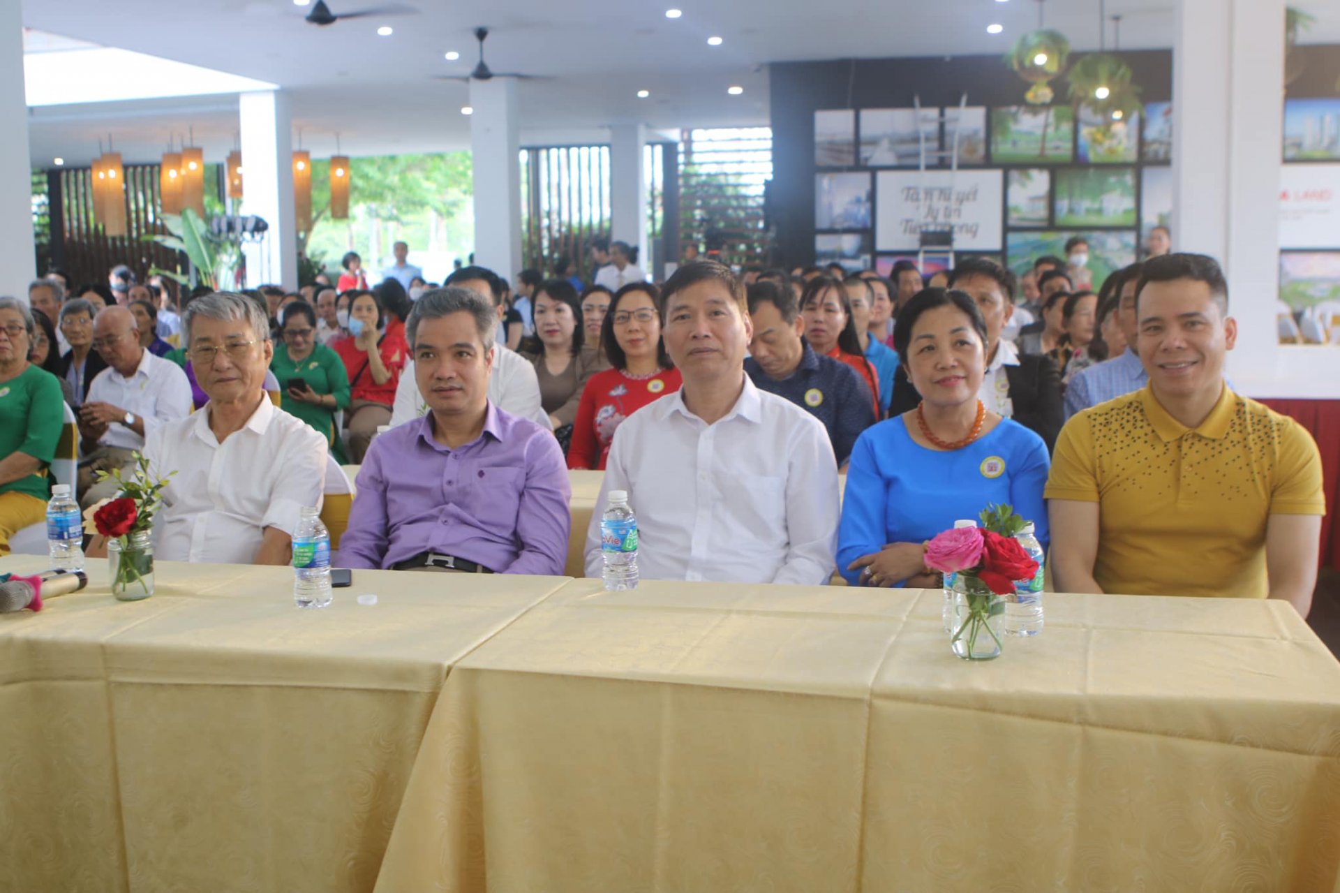 Sự kiện Giới Thiệu Sách: anh Lạc Luận II-Chuyện Chi Đây-Tâm Tông Và Trò Chơi Trí Tuệ- Ra Mắt Câu Lạc Bộ Những Người Yêu Thích Sách Của Tác Giả Lý Tứ-24/04/2022