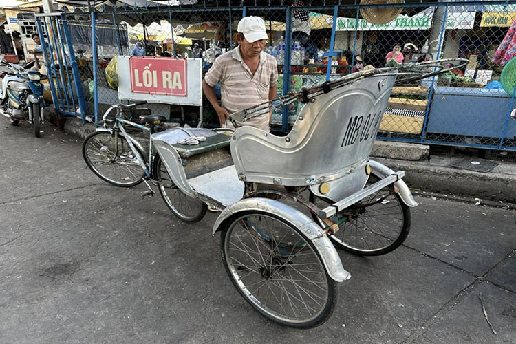 Lý Tứ Hỏi Đáp